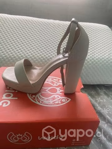 Sandalia Beige