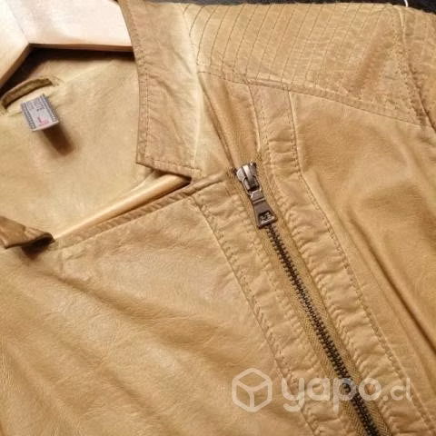 Cómoda Chaqueta Ecocuero