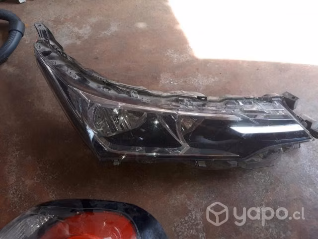 Optico led derecho toyota corolla 2019