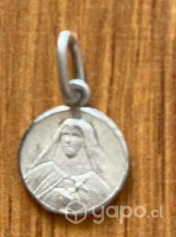 Medallita virgencita para bebé