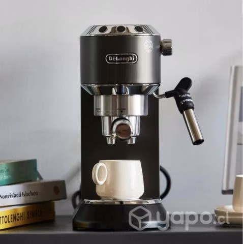 Cafetera Delonghi Dedica EC685 BK
