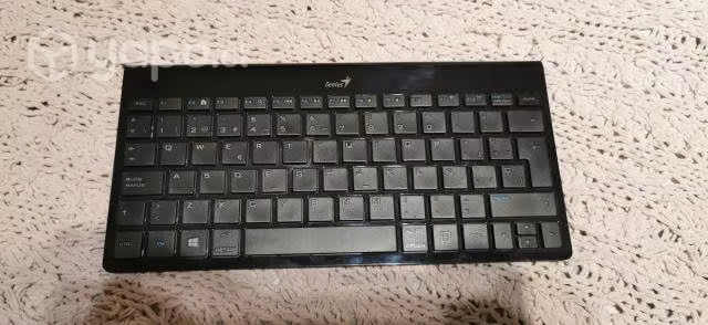Teclado inhalambrico tablet - Imagen 2