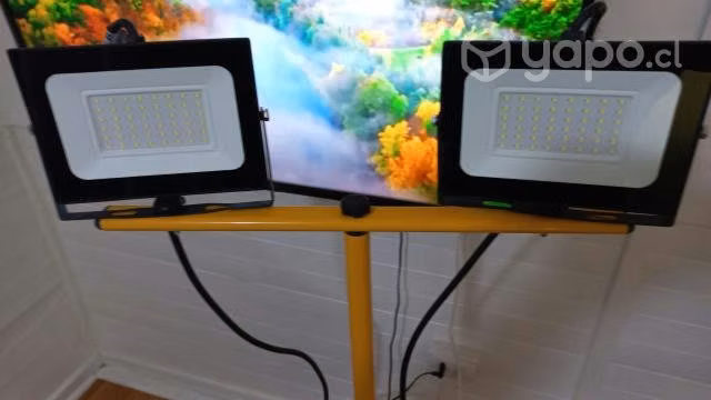 Focos led, trípode, extensión