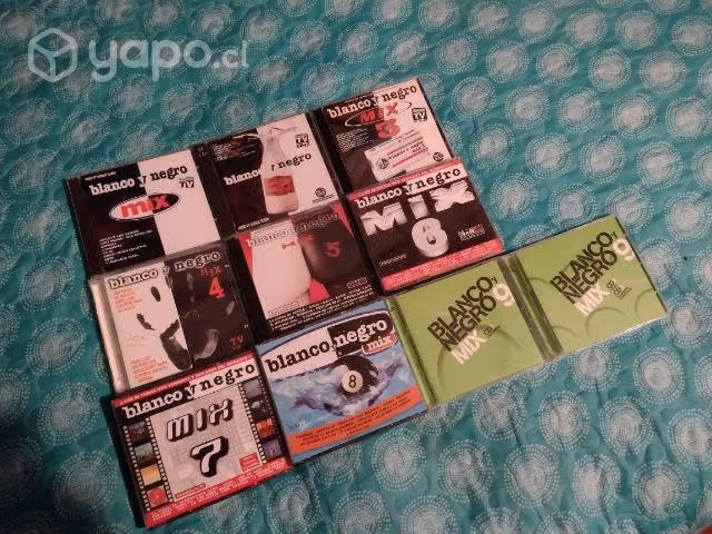 Cds EuroDance Blanco y Negro Mix
