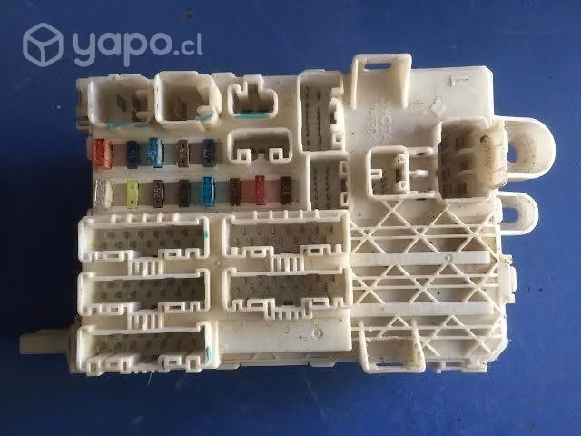 Caja de fusible interior Toyota Hilux 08