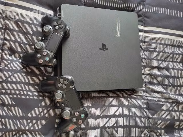 Play Station 4 Slim 1tb