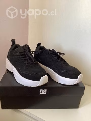 Zapatillas DC negras con blanco - Imagen 3