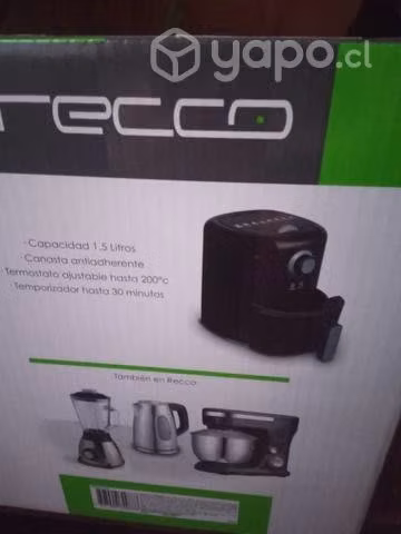 freidora de aire nueva en su caja