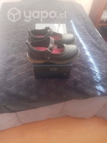 Zapatos colegio talla 35 impecables