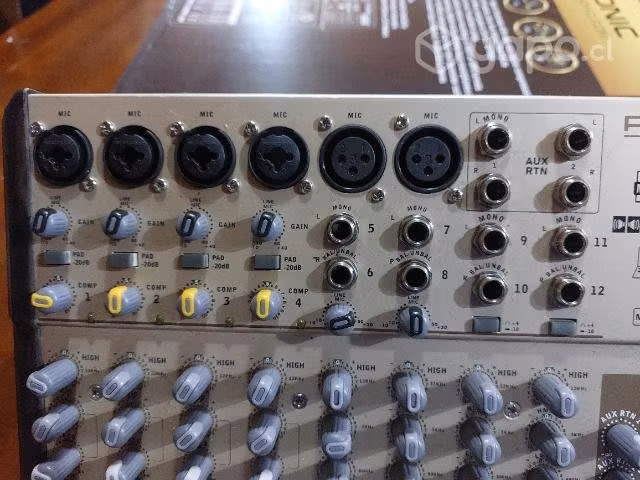 Mesa mixer prfecional phonix am12g
