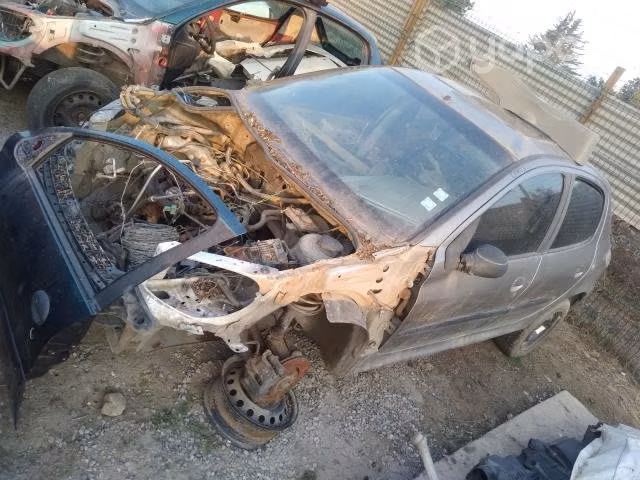 Yugo eje trasero peugeot 206 2004