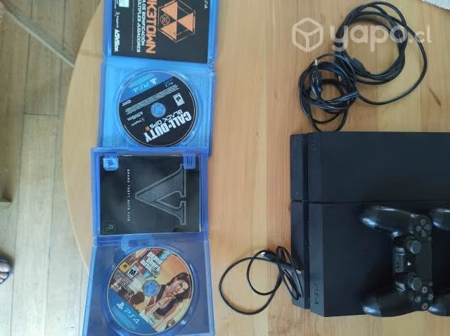 Ps4 con 2 controles y dos juegos