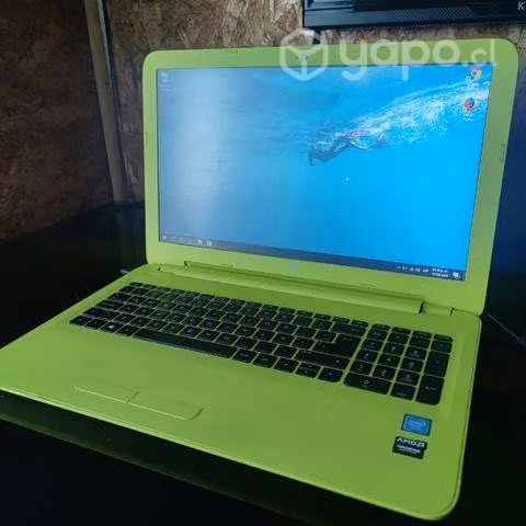 Notebook HP amarillo 4gb ram 500 GB interna amd r4