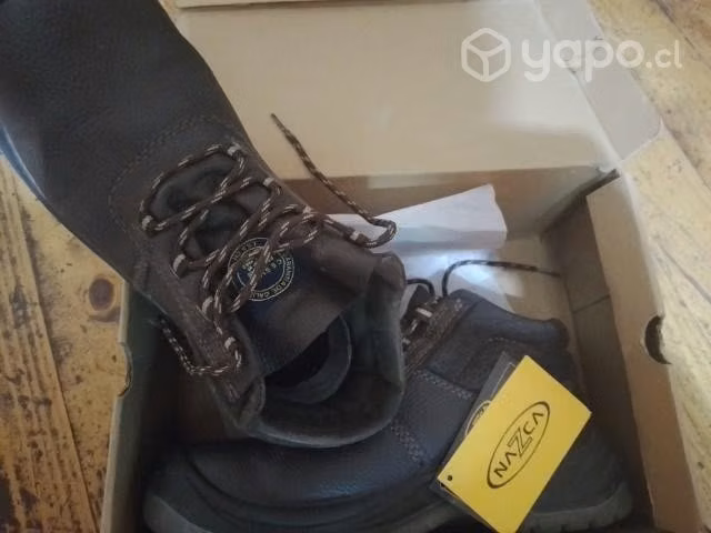 Zapatos de seguridad nuevo
