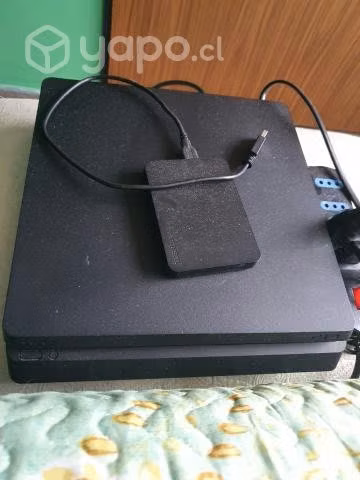 PlayStation 4 Slim con 5 Juegos 500gb