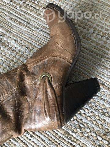 Hermosas botas de cuero número 38 - Imagen 4