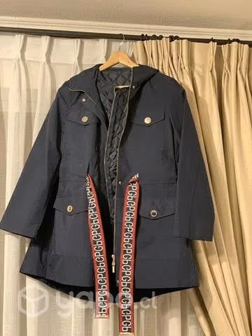 Chaqueta impermeable Purificación García