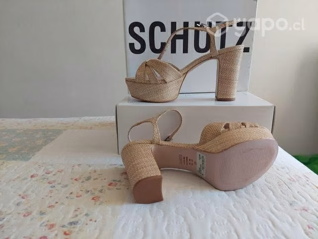 Sandalias nuevas