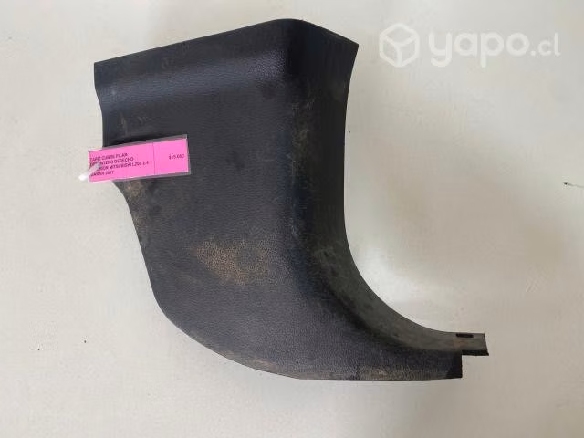 Tapiz cubre pilar delantero derecho inf L200 2017