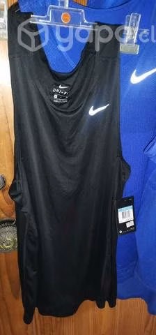 Zapatillas y polera deportiva original nike - Imagen 2