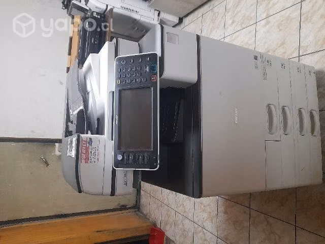 Fotocopiadora color mp c3003