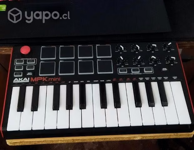 Controlador MIDI Akai MPK Mini