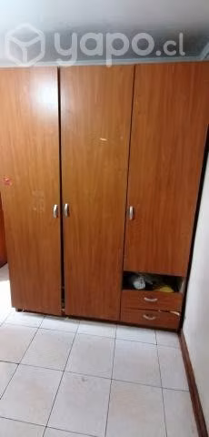 Amplio closet 3 puertas usado en buen estado