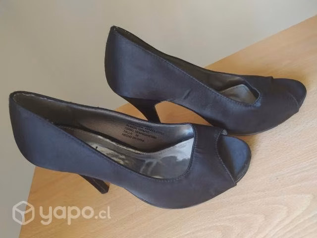 Zapatos de fiesta raso negros N°36 NUEVOS
