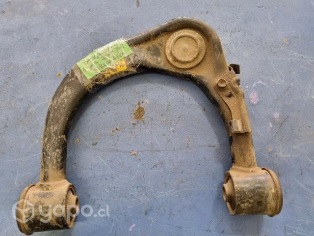 Bandeja superior delantera derecha Toyota Hilux 2