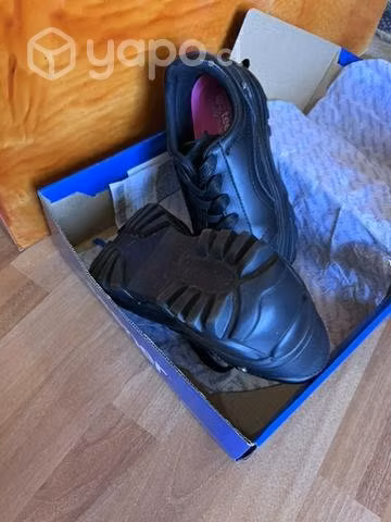 Zapatos de colegio número 37