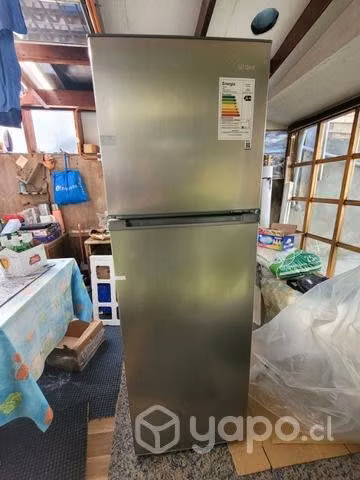 Refrigerador "midea" nuevo sin uso