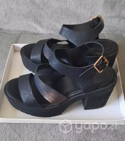 Sandalias