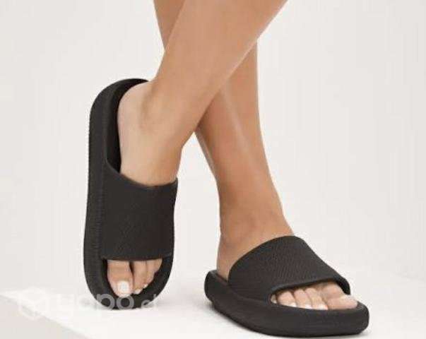 Sandalias Goma 36 - Imagen 2