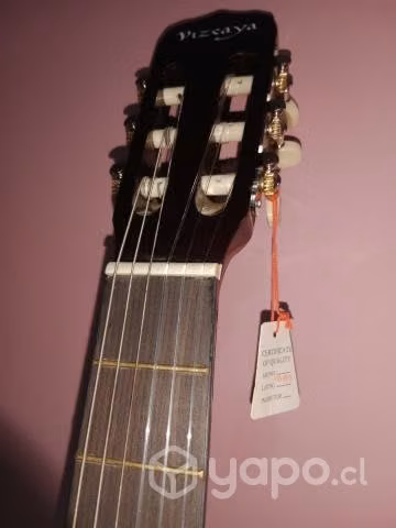 Guitarra acústica nueva