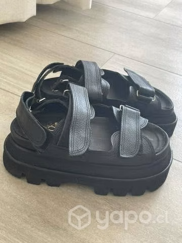 Sandalia Nuevas Talla 36 SOFIA DE GRECIA 100%Cuero