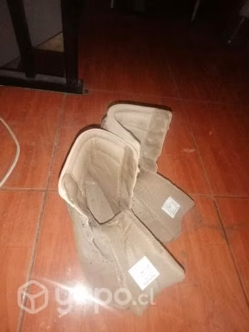 Botas