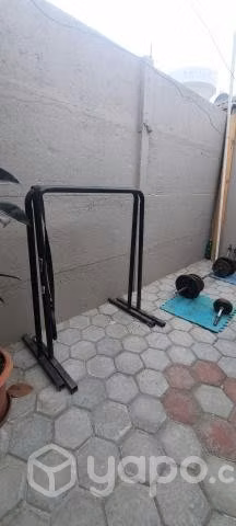 Paralelas altas para entrenamiento