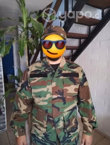 Uniforme premilitar en perfecto Estado casi Nuevo