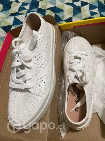 Zapatillas marca "moleca" nuevas - Imagen 3