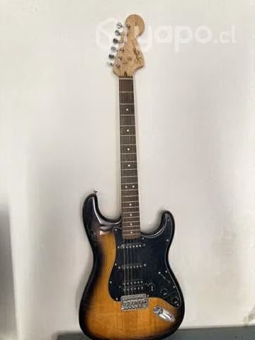 Guitarra Fender Squier Stratocaster