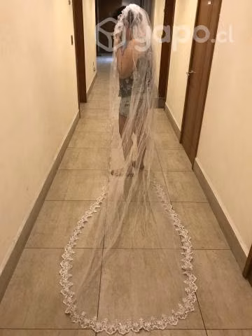Velo de novia y ajuar
