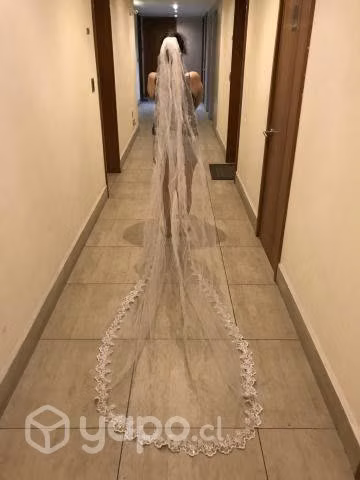 Velo de novia y ajuar