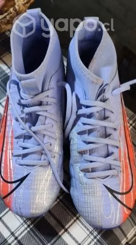 Zapato de fútbol niña