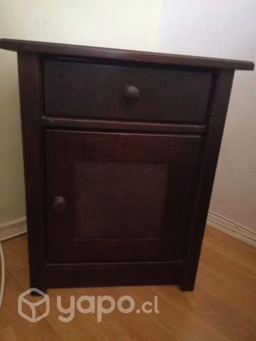 Veladores dormitorio marca CIC