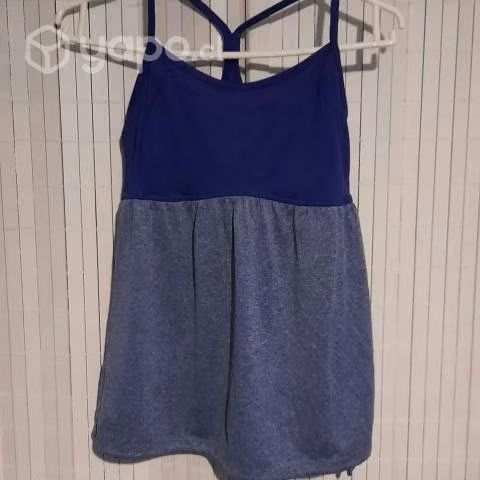 Peto de baño Morado Champion Talla S Usada
