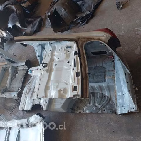Cuarto trasero yaris 2020