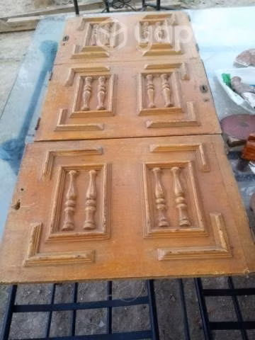 3 cajones y 3 puertas de biffe