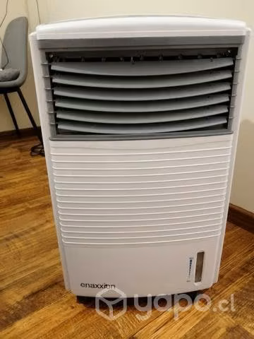 Ventilador enfriado con agua y hielo