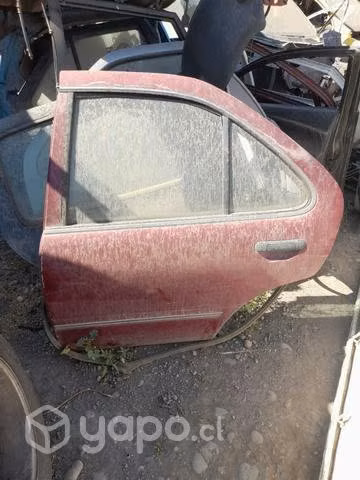 Puerta nissan sentra 2