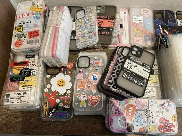 Lote de 70 carcasas IPhone